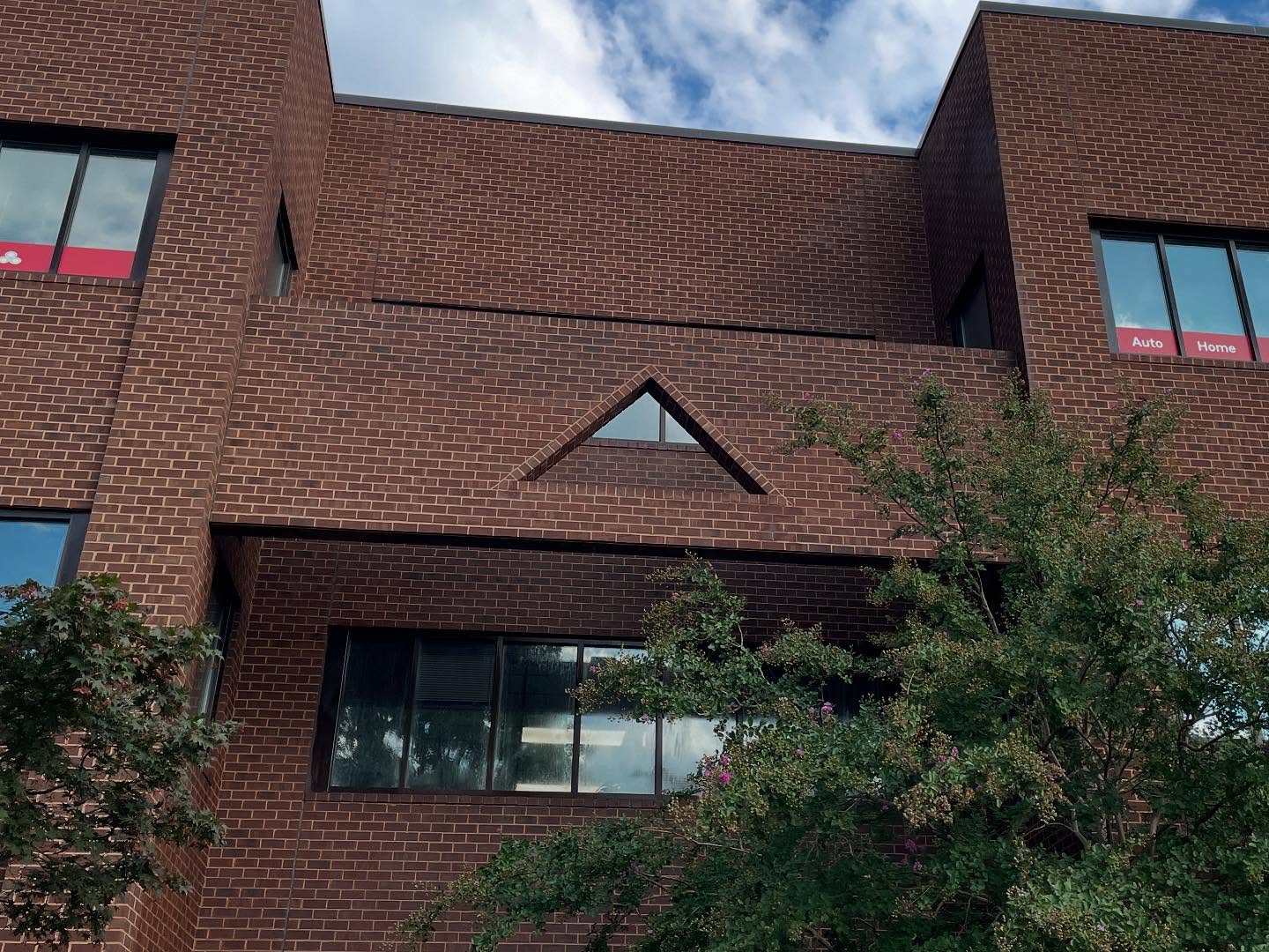 Professional commercial pressure washing service
